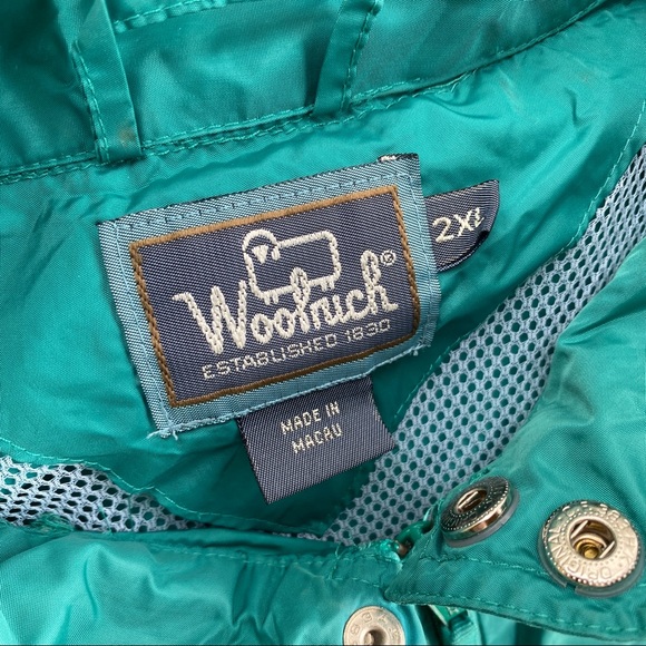 Woolrich Light Windbreaker - Picture 3 of 10
